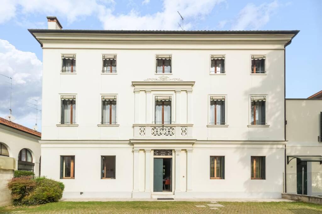 Dadahome Elegante Appartamento Vicino Al Centro Treviso Buitenkant foto